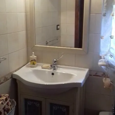 Giardini Di Lanzo Holiday home *